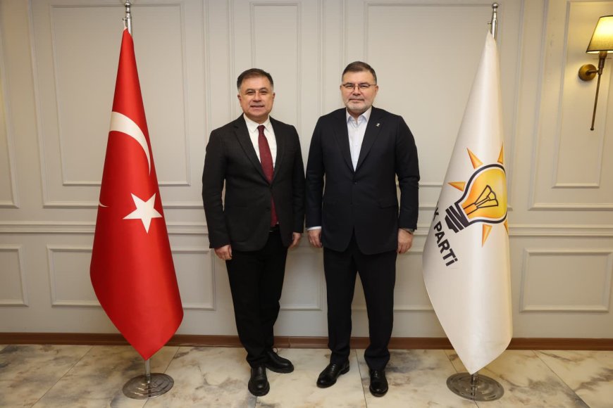 İzmir'de sürpriz ziyaret: DEVA Partisi’nden AK Parti’ye ziyaret