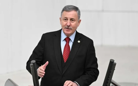 Selçuk Özdağ’dan İrfan Karatutlu’nun istifasına sert tepki