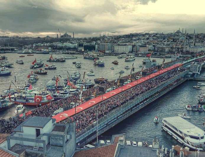 Galata Köprüsü'nde tarihi Gazze yürüyüşü: 520 bin kişi katıldı