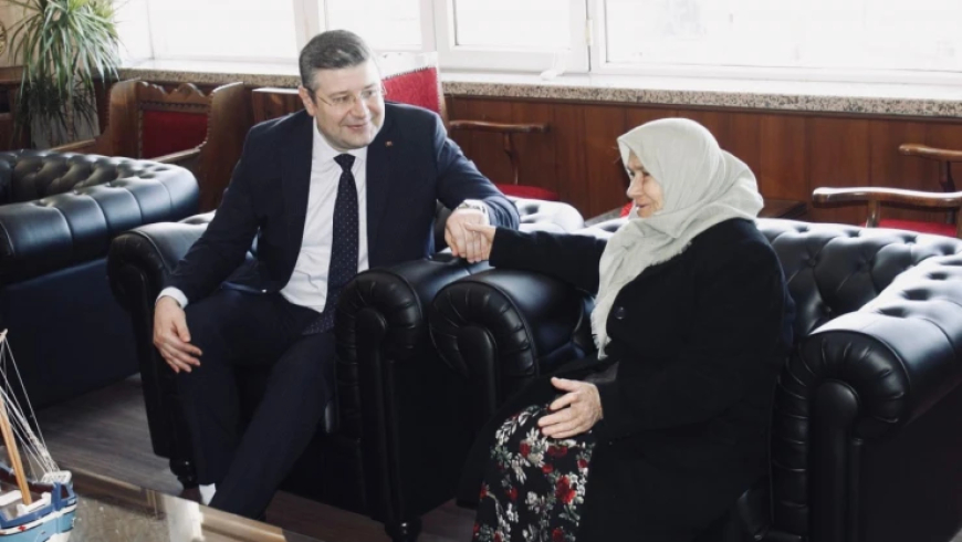 Kaymakam Necdet Uçar şehit annesi Mediha Yılmazer'i ağırladı