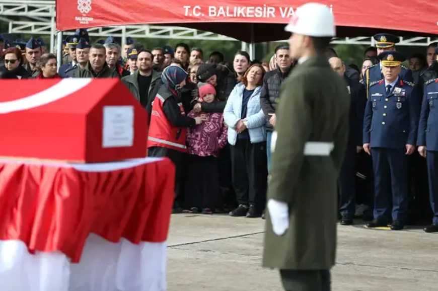 Balıkesir'de F-16 savaş uçağı düştü: Bir pilotumuz şehit oldu
