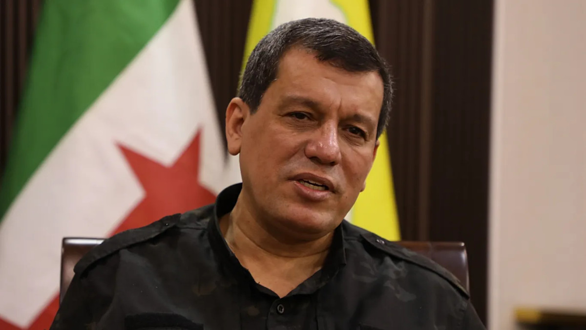 SDG kendini feshetti: Mazlum Abdi Suriye ordusuna katılımı açıkladı