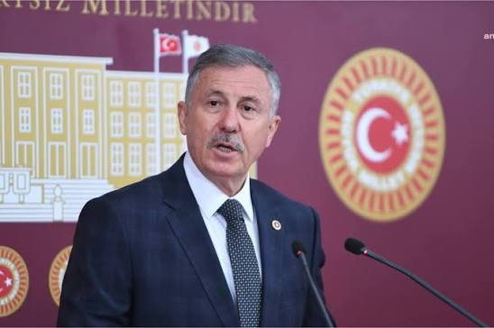 Selçuk Özdağ’dan Gelecek Partisi çıkışı: Davutoğlu partiyi feshedemez