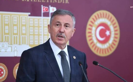 Selçuk Özdağ’dan Gelecek Partisi çıkışı: Davutoğlu partiyi feshedemez