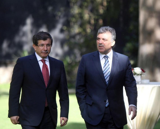 Davutoğlu-Gül hattında yeni plan mı var? Siyasi işaretler ne söylüyor
