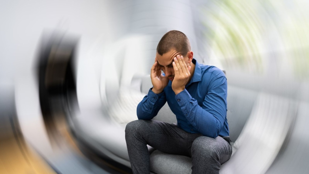 Vertigo ve baş dönmesi aynı şey mi? Belirtiler nasıl ayırt ediliyor?