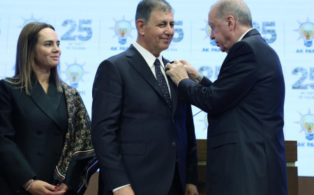 Cemil Tugay’dan adaylık açıklaması: Önceliğim İzmir’e hizmet etmek