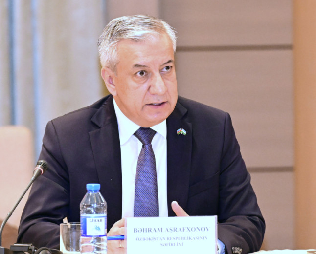 Özbekistan Büyükelçisi, Azerbaycan kadınlarının rolünü övdü